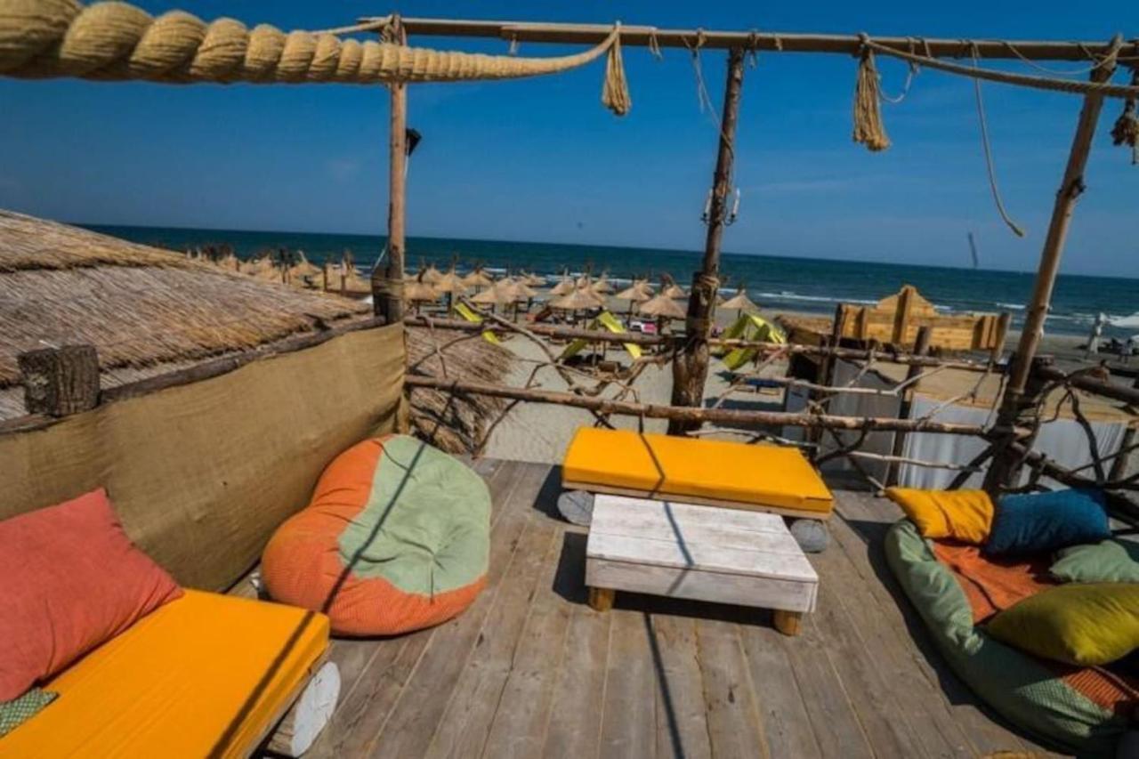 Blue Apartment In Spa N Pool Beach Resort Năvodari Buitenkant foto