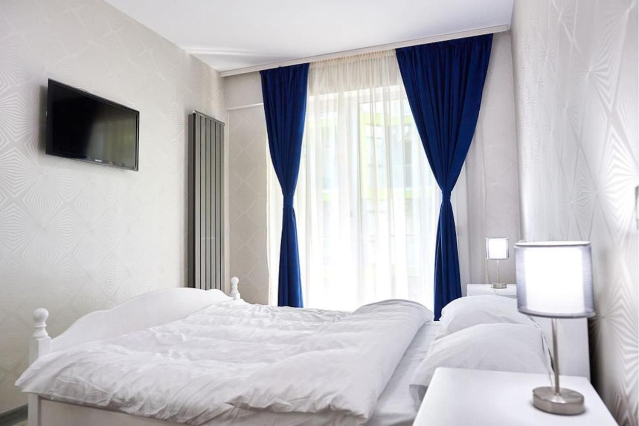 Blue Apartment In Spa N Pool Beach Resort Năvodari Buitenkant foto